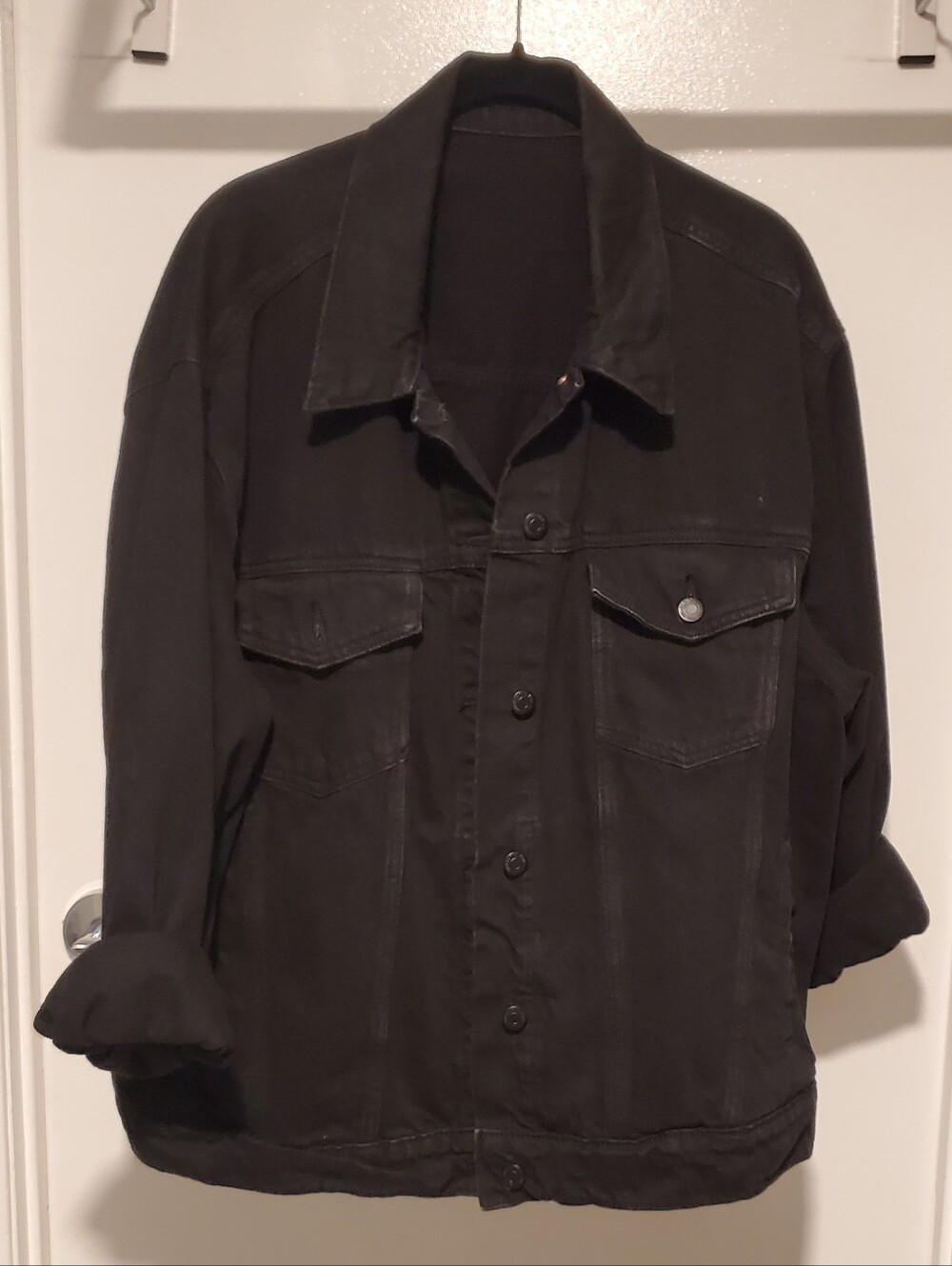 EUC GAP OVERSIZED ICON DENIM BLACK JACKET